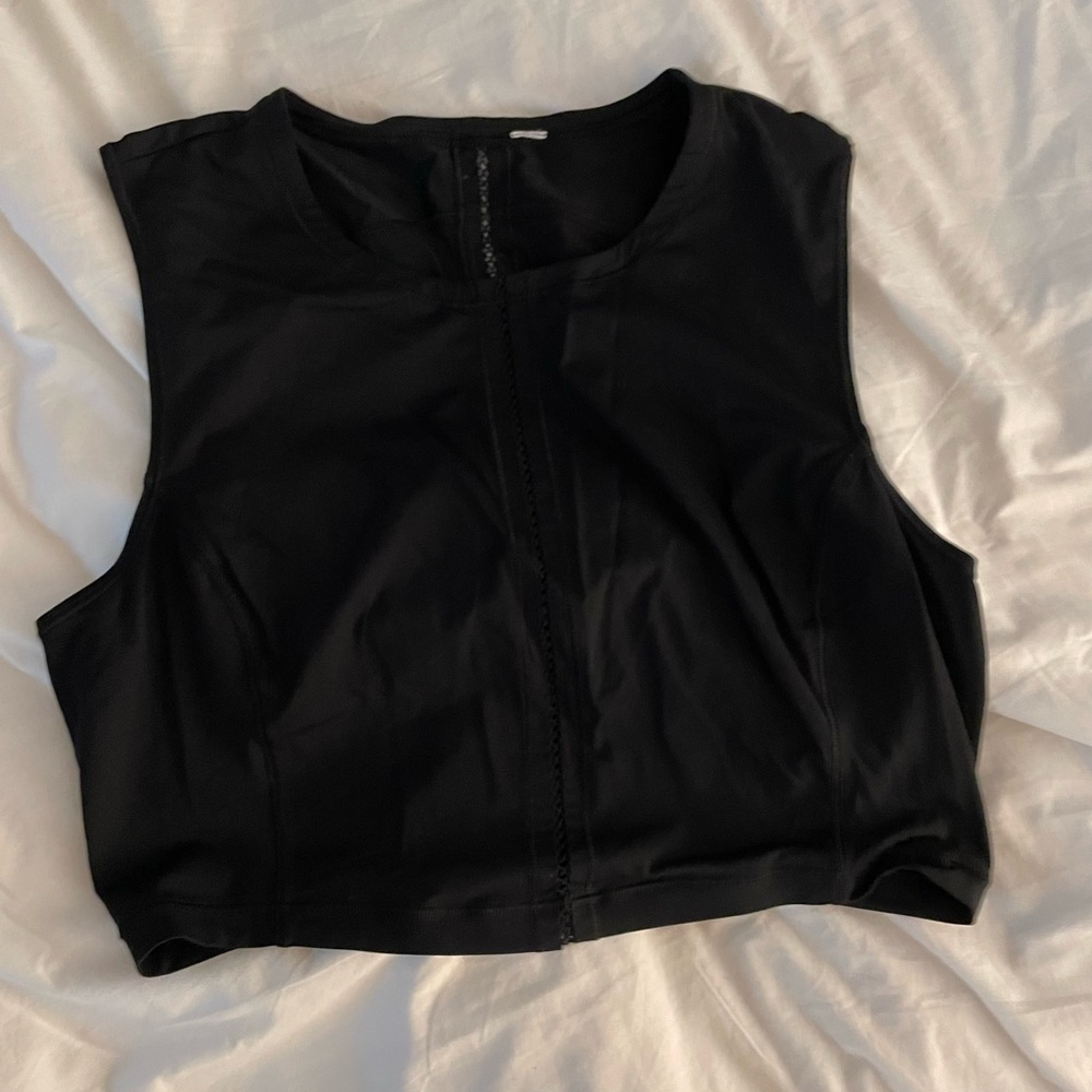 Lulu Crop top
